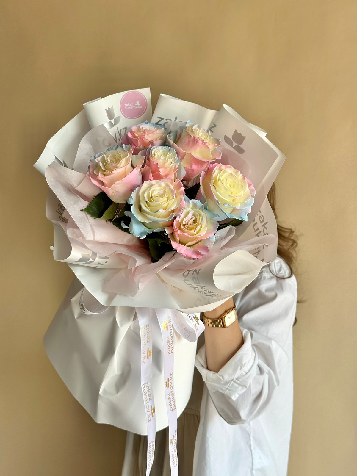 7 градиентных роз в оформлении