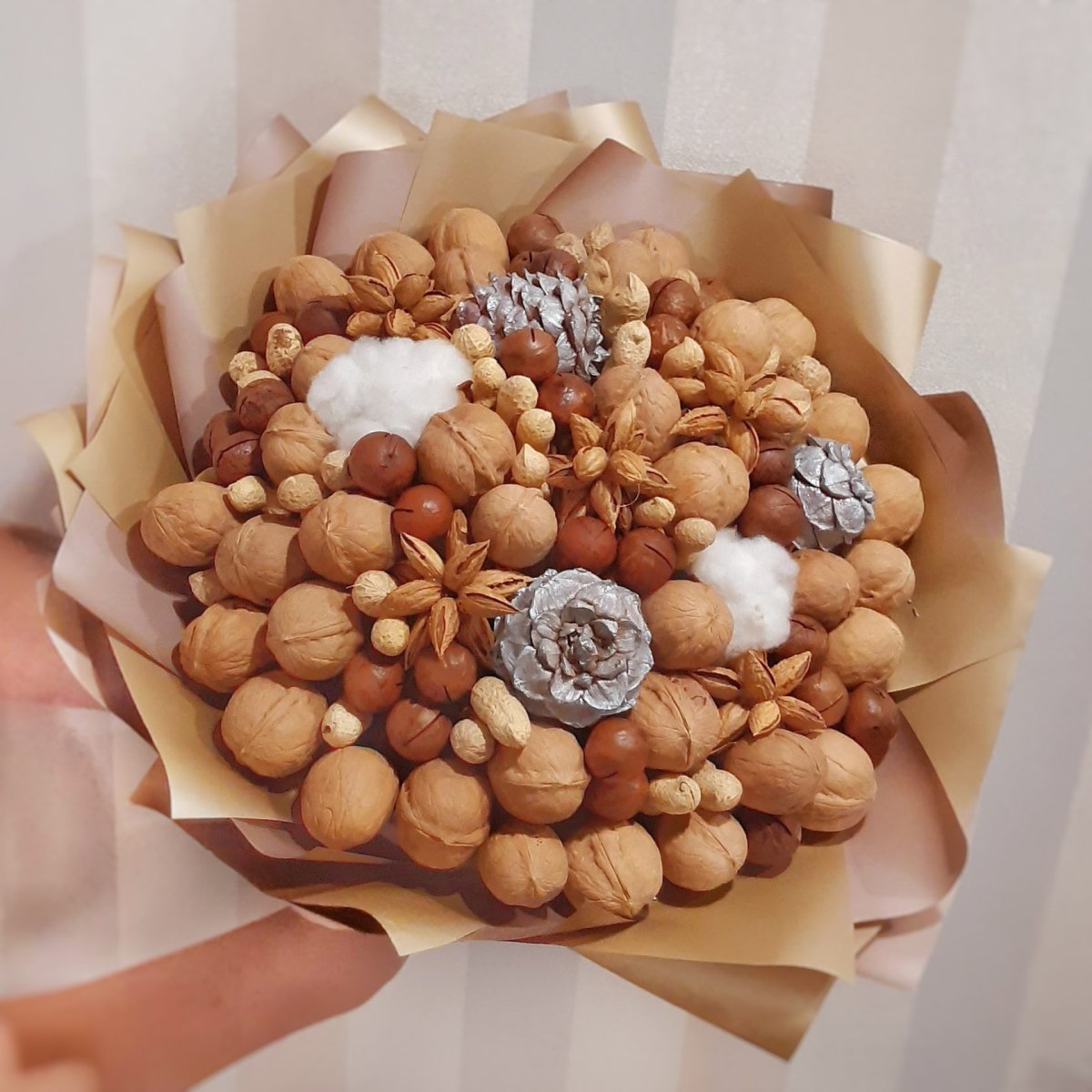 Букет из орехов "Аиша"