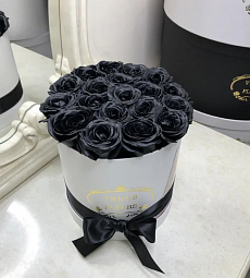 Композиция "Wednesday" из черных роз