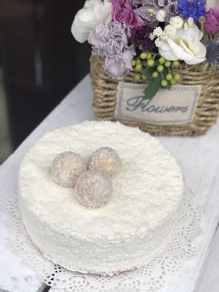 Бисквитный торт "Рафаэлло" 1