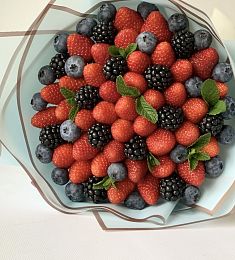 Букет из ягод "Ягодное наслаждение"