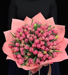 101 пионовидный тюльпан в букете