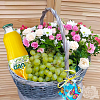 Корзины с фруктами и цветами