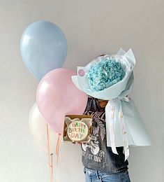 Сет "Голубое счастье"  букет гортензии, шарики и бенто тортик