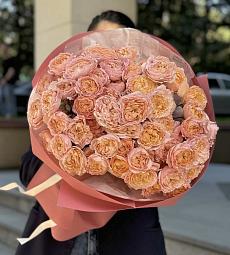 Букет "Лейла" из 15 пионовидных спрей роз